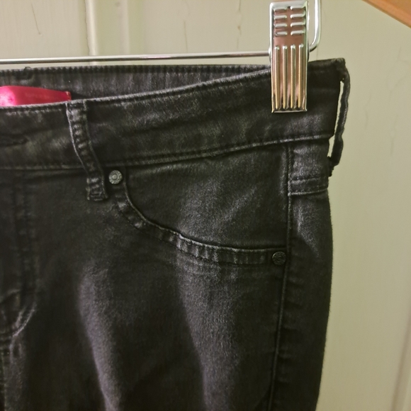 Jennifer Lopez Women's Jeans/Pants - Picture 7 of 16